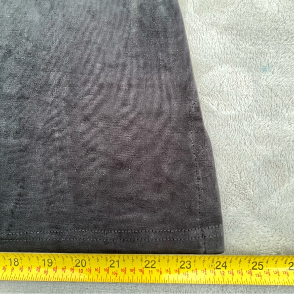 Artex Collection Elephant Black Sleeveless Top - Picture 8 of 8